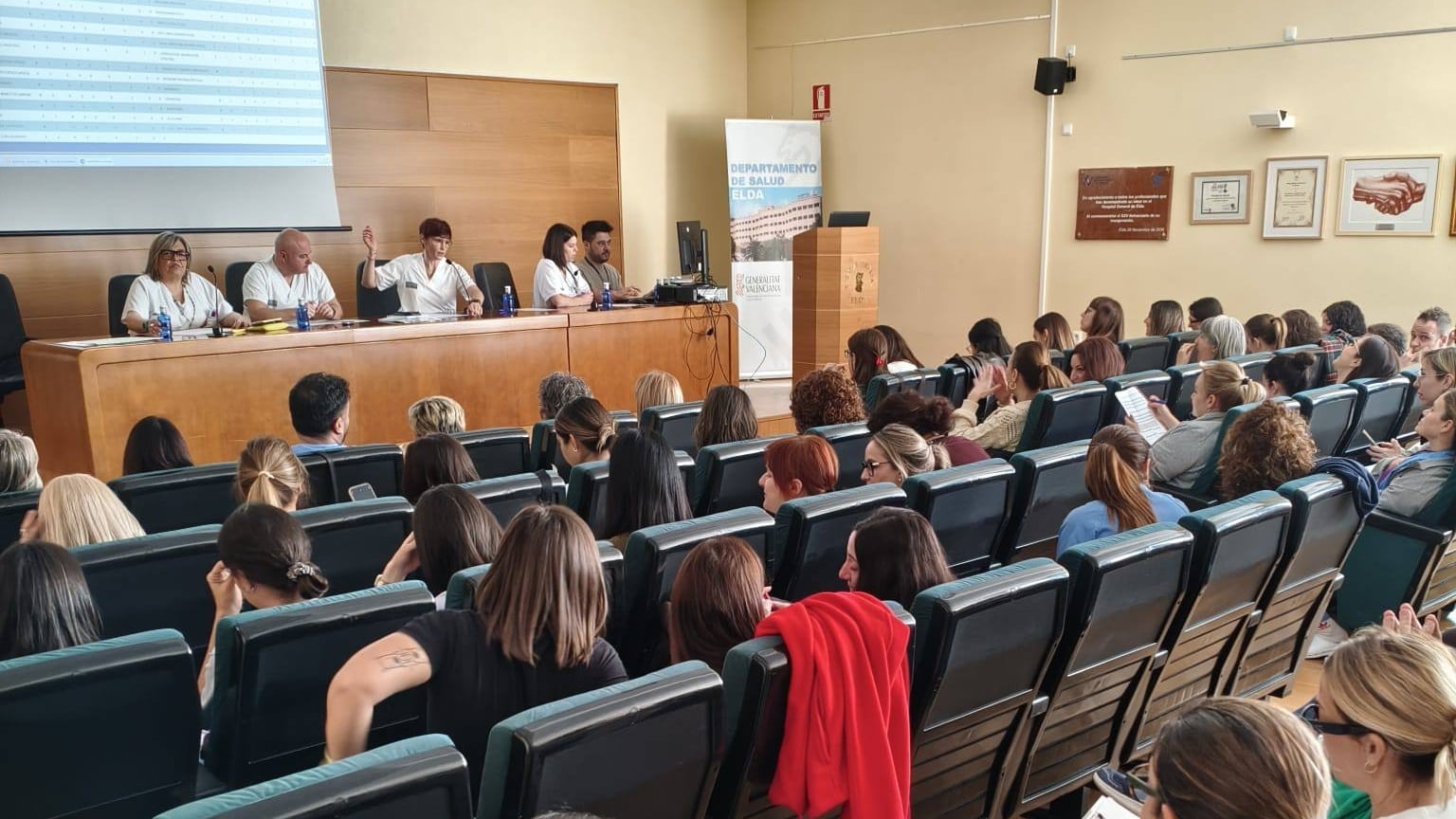 El Salón de Actos del Hospital de Elda acogió este 17 de febrero de 2026 el Acto Único de Elección de Plazas del Personal de Enfermería correspondiente al Concurso de Méritos 2