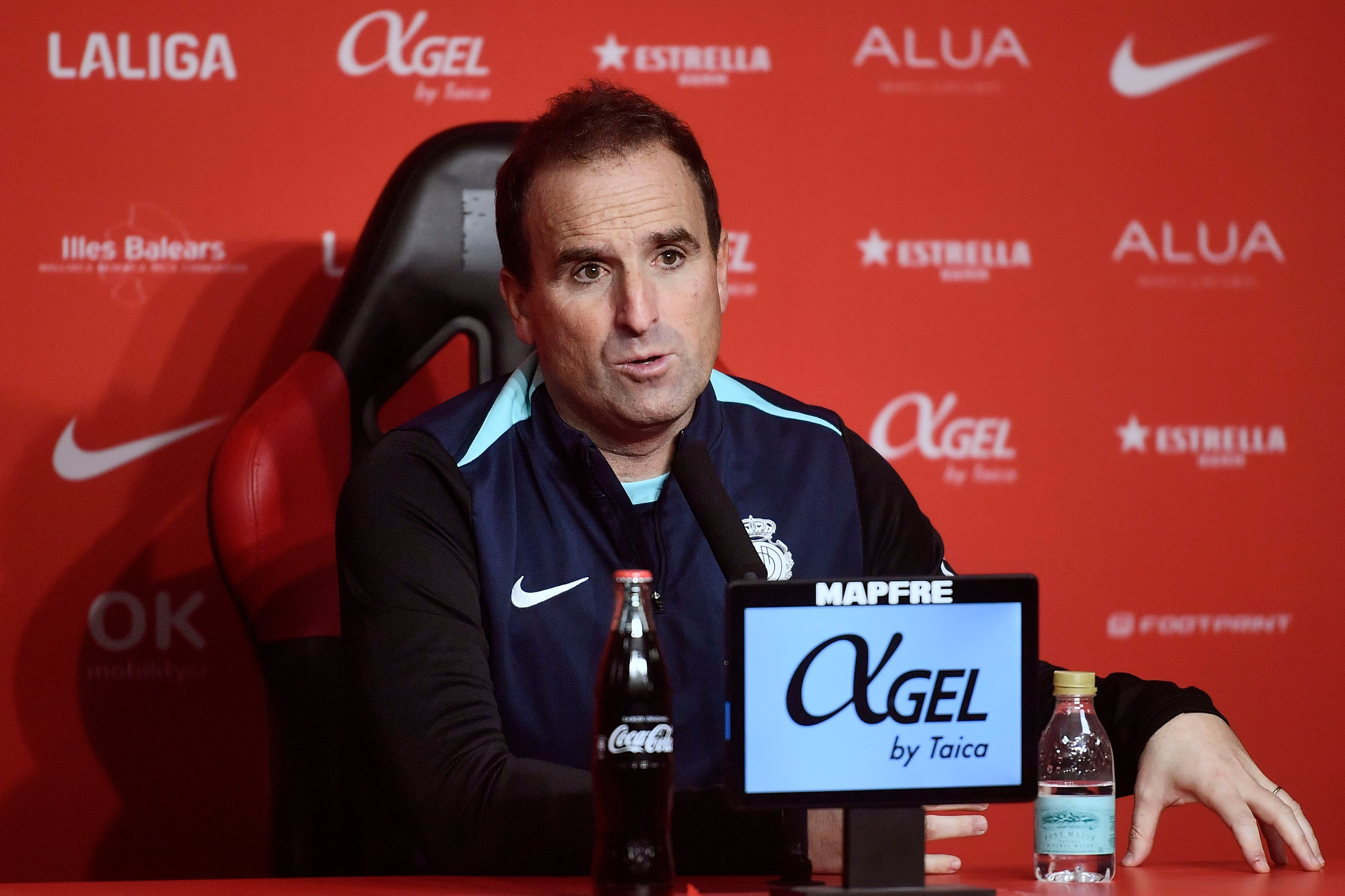 PALMA DE MALLORCA, 19/01/2025.-El entrenador del RCD Mallorca, Jagoba Arrasate, da  una rueda de prensa este domingo en Son Moix en la víspera de su partido de LaLiga EA Sports contra el Villarreal. EFE/Miquel A. Borràs
