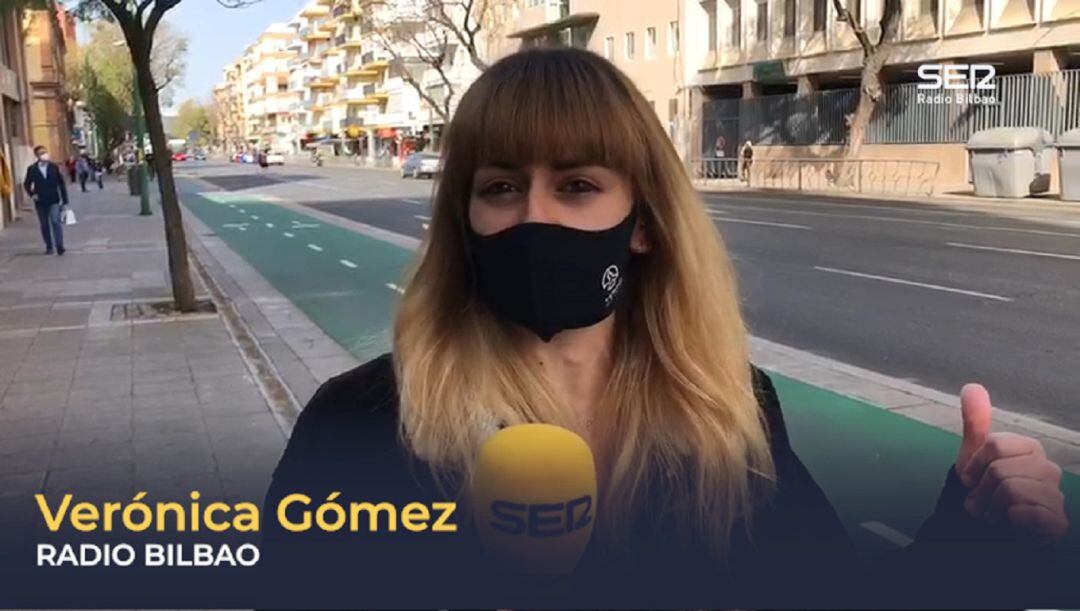 Verónica Gómez toma el pulso al ambiente en Sevilla