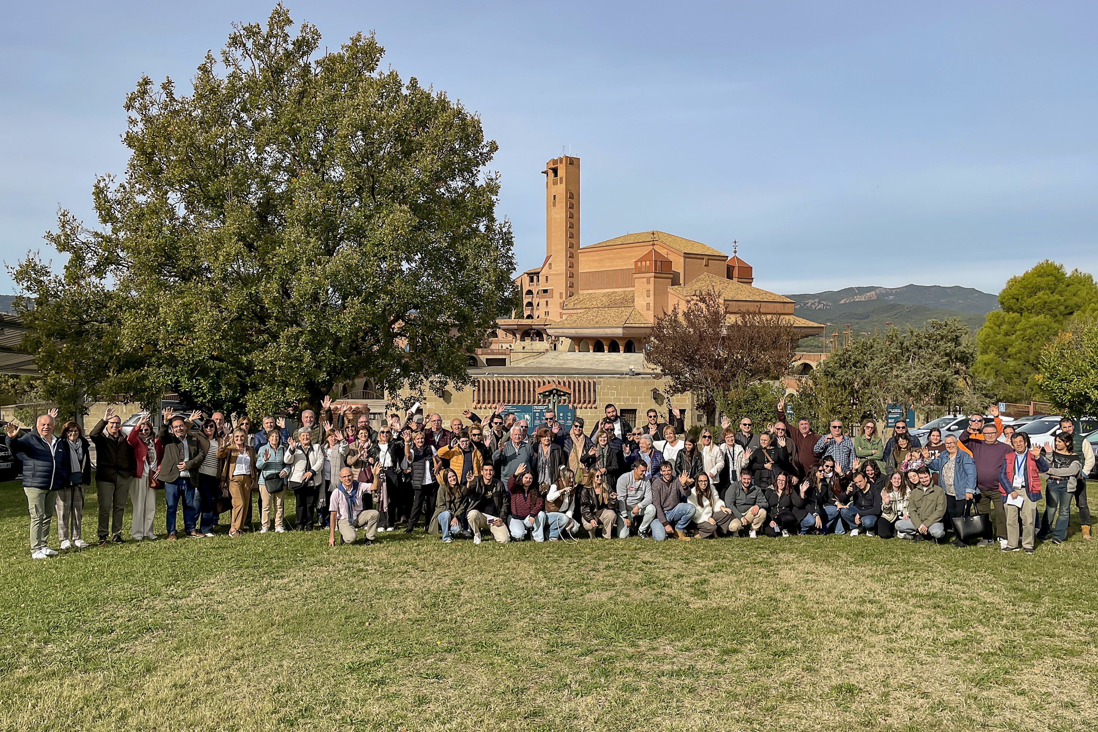 Los vecinos de Alfántega han visitado el Santuario de Torreciudad