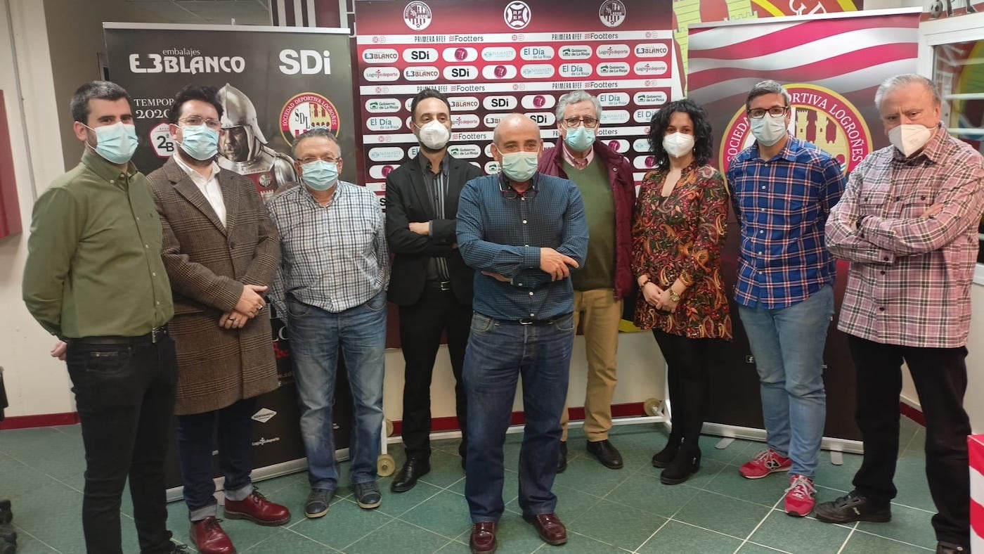 La actual junta directiva de la SD Logroñés. / SDL