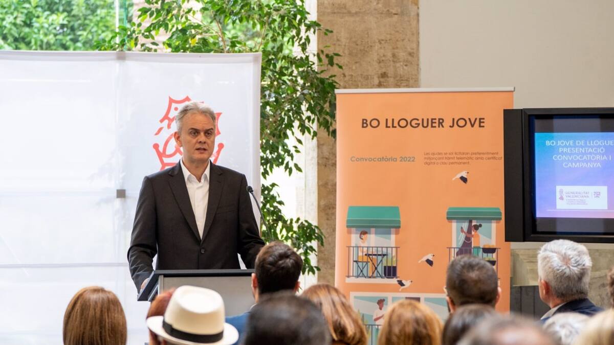 Jóvenes valencianos con pocos recursos pero con ingresos estables recibirán 250 euros al mes de la Generalitat para ayudarles a pagar el alquiler