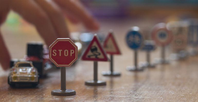 La menor de 14 años fue localizada en el polígono de Romica conduciendo un coche