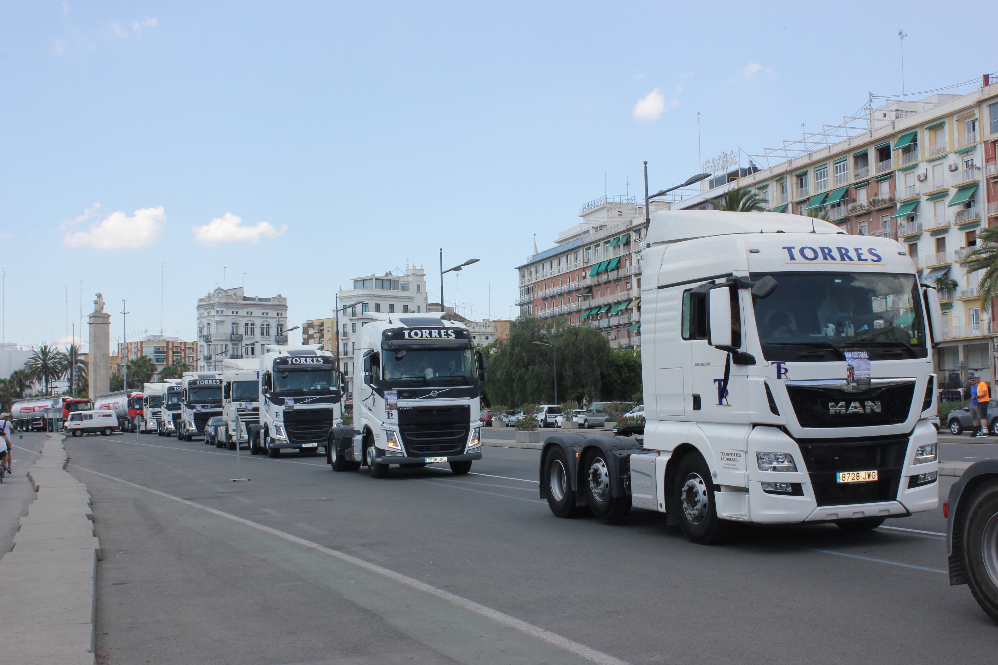 Cabalgata de camiones en una de las celebraciones de San Cristóbal