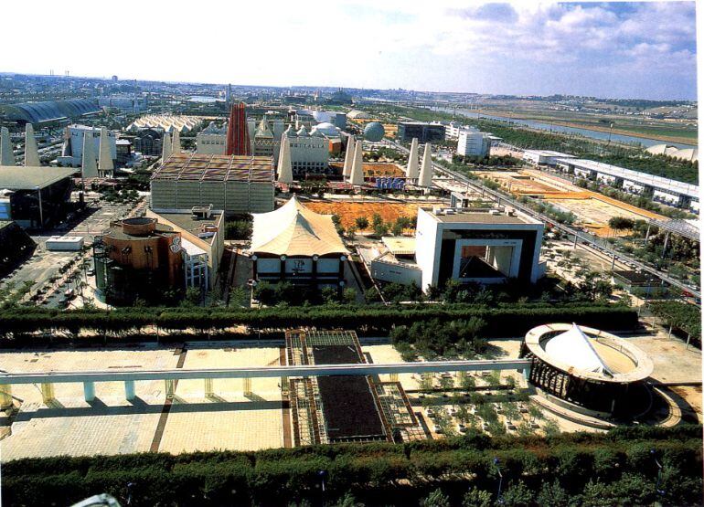 La movilidad de la Cartuja pasa por el transporte público