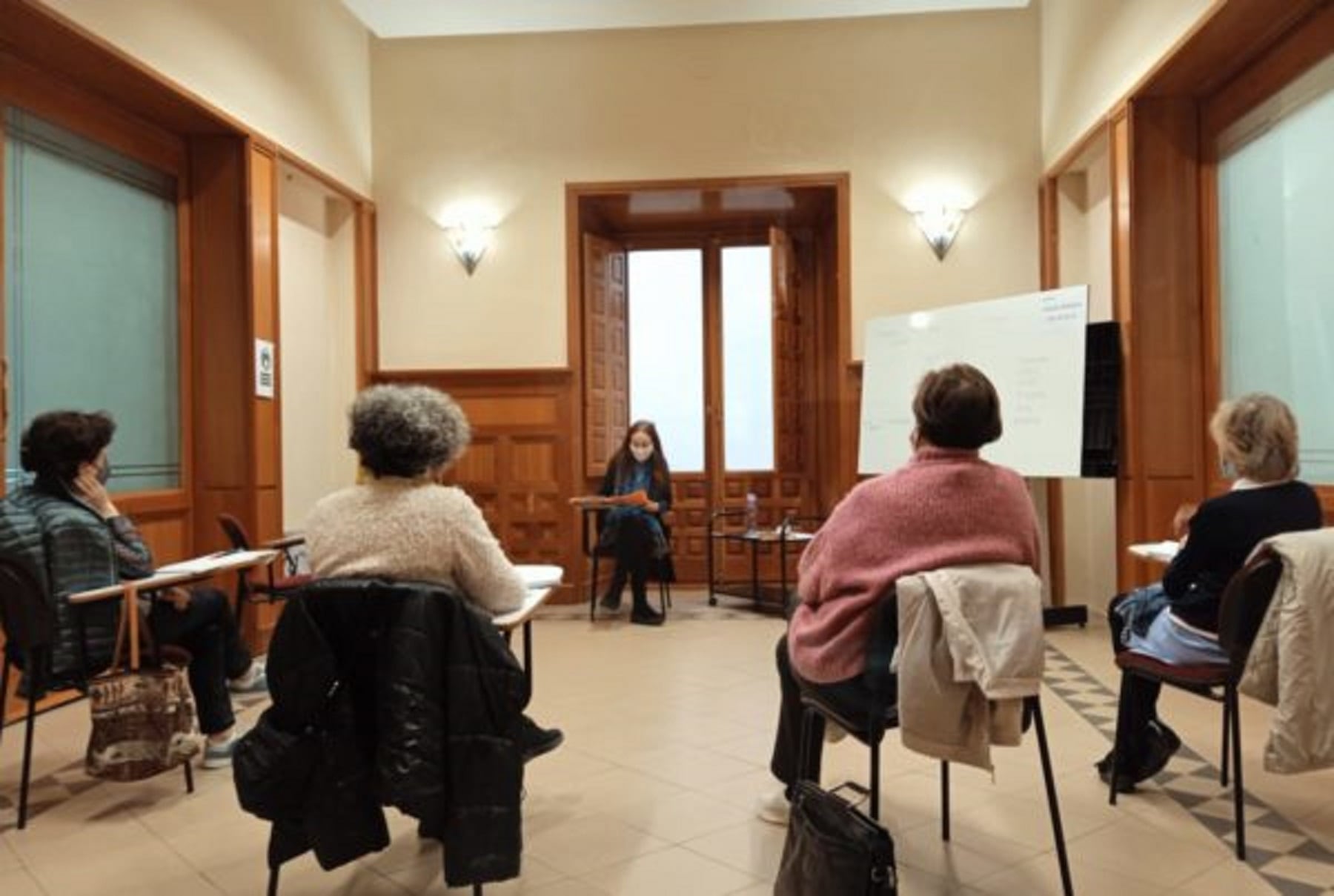 Alumnos de Unate en un taller de escritura.