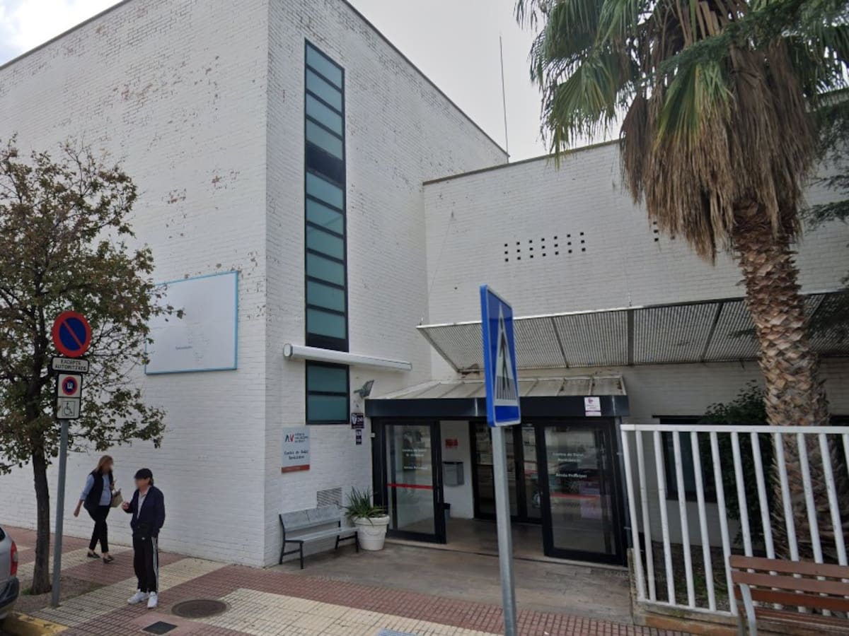 Muere una enfermera tras ser apuñalada por su expareja en el Centro de Salud de Benicàssim donde trabajaba