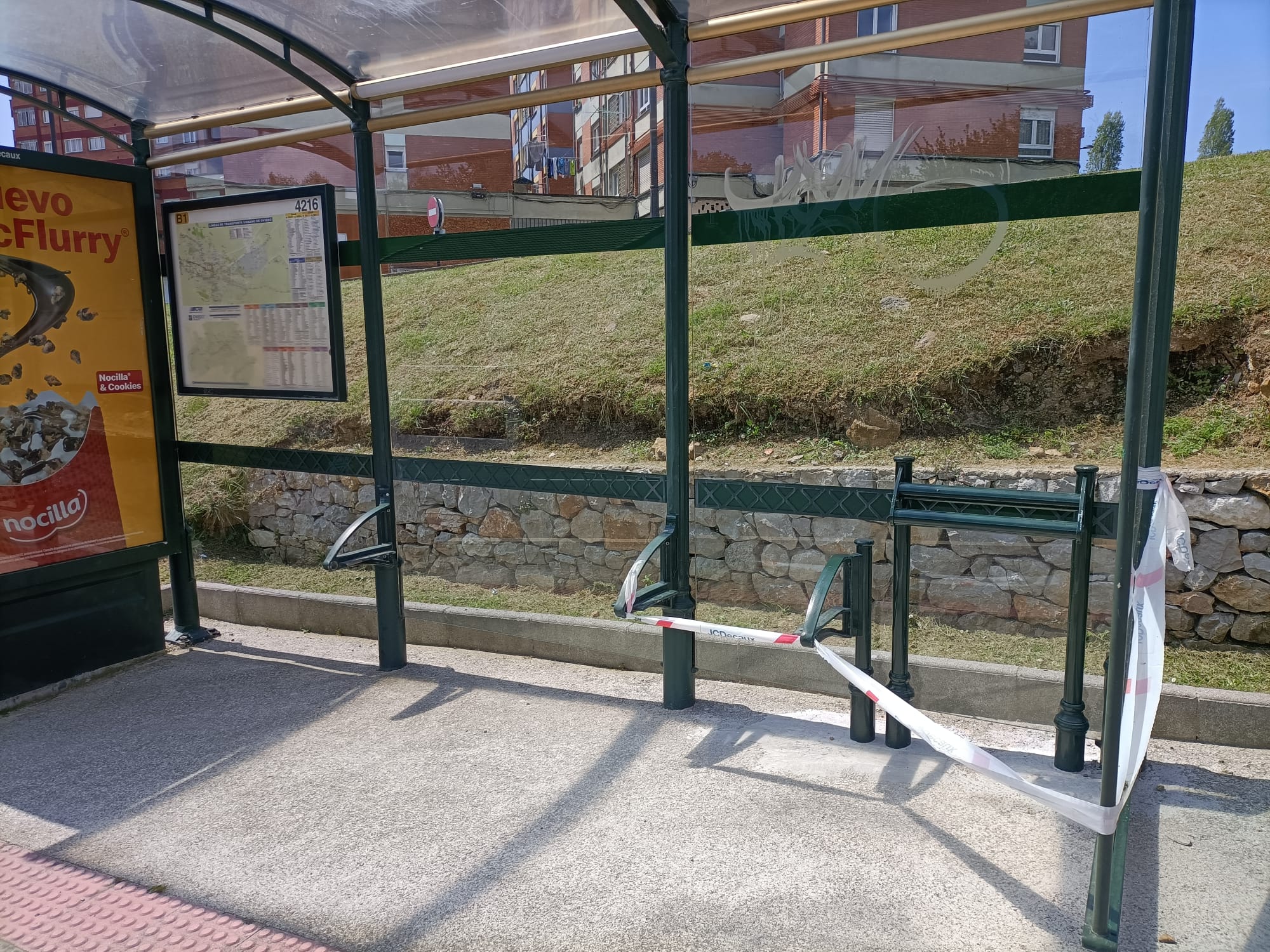 Parada de TUA en obras en la zona de las torres de Pando