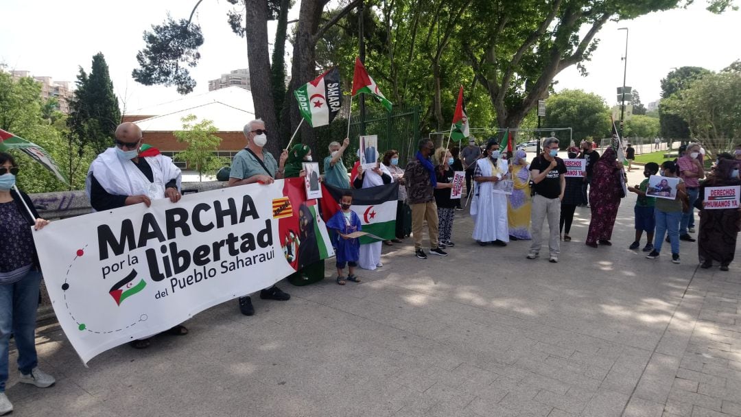 Marcha por el Sáhara en el Parque Labordeta