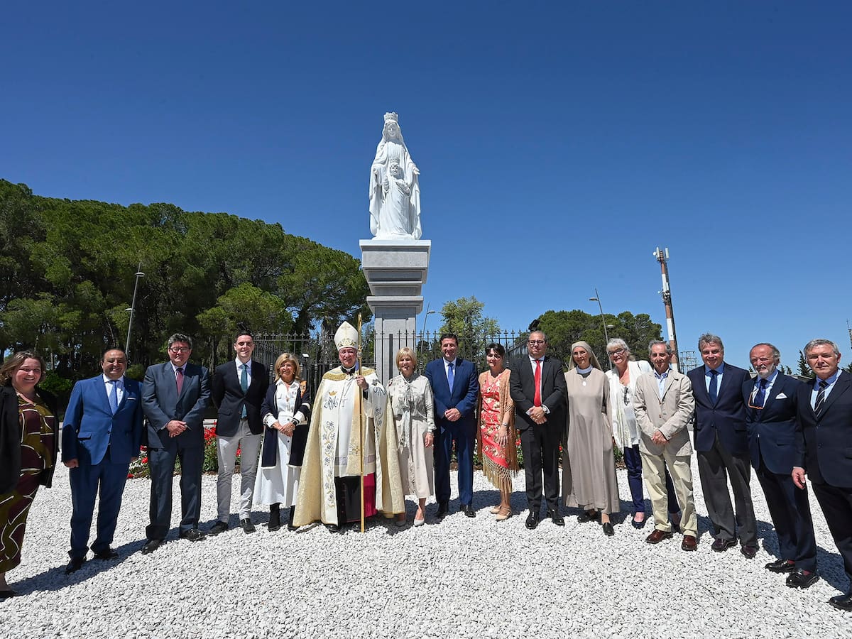 La comunidad del Colegio Montealto ya cuenta con un monumento dedicado a la Virgen del Sagrado Corazón