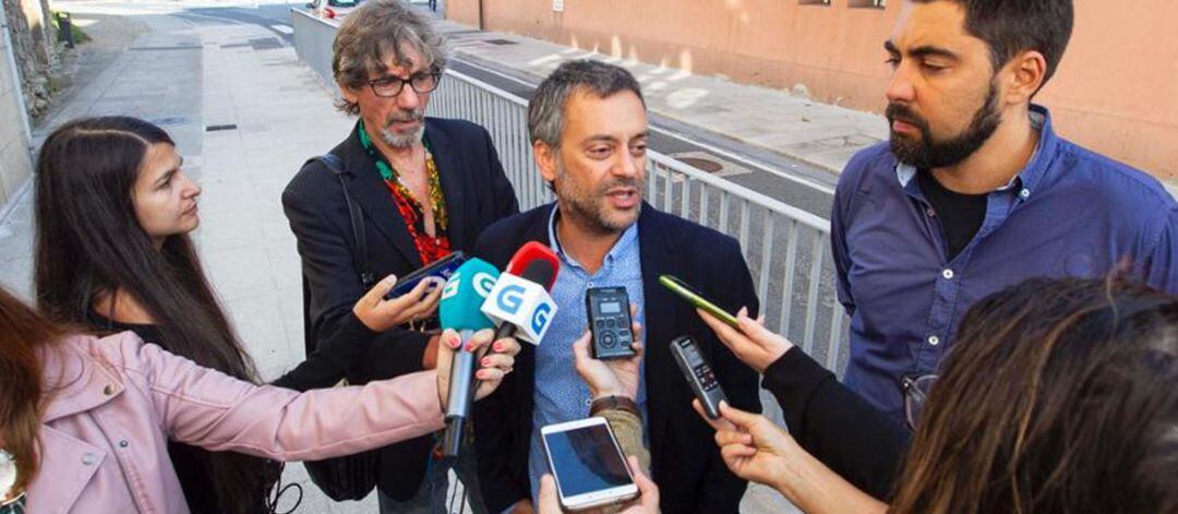 Xulio Ferreiro y Xiao Varela responden a la prensa