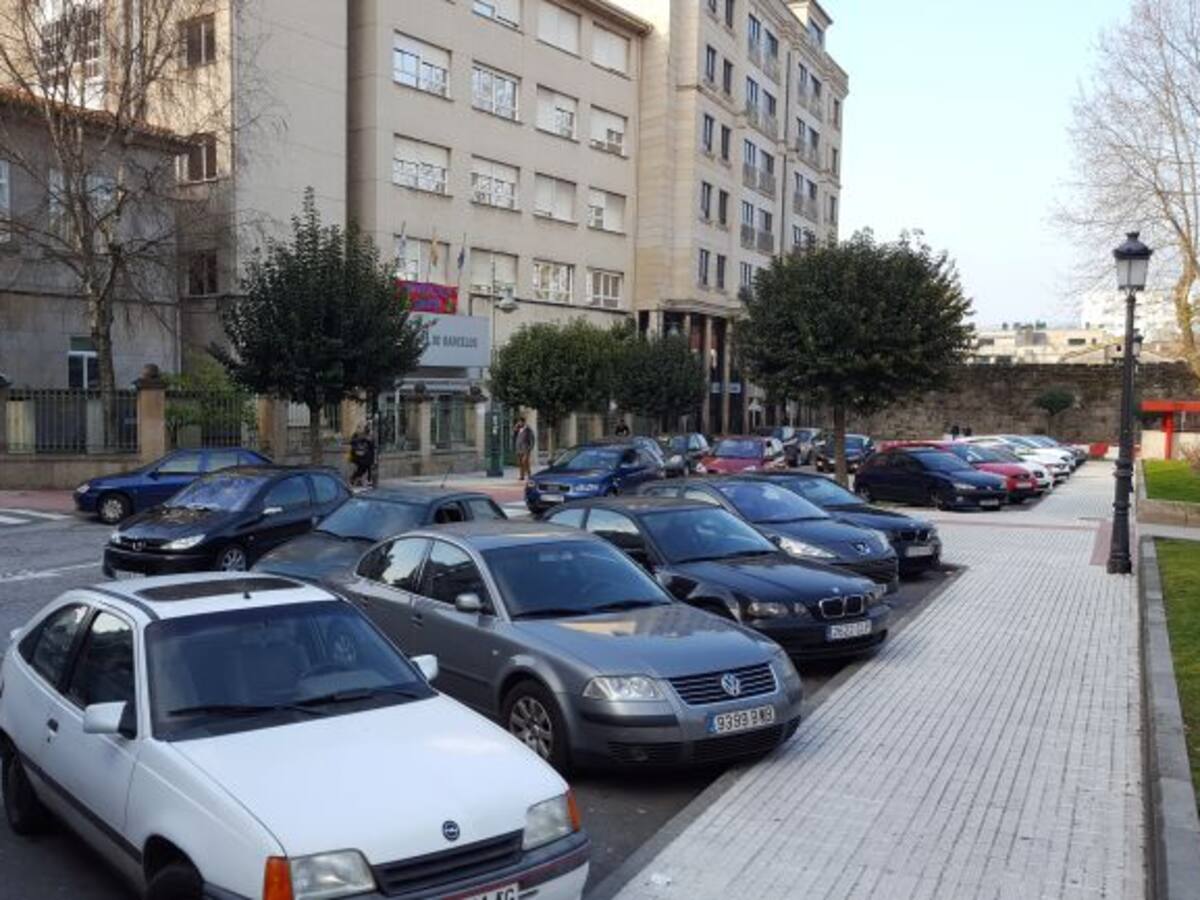 El proyecto del BNG para la plaza de Barcelos suscita el debate