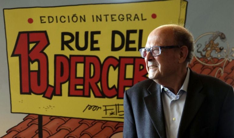 El dibujante Francisco Ibáñez durante la presentación en Barcelona de la edición integral de su serie &quot;13, Rue del Percebe&quot;, en un acto que coincidió con su 80 cumpleaños