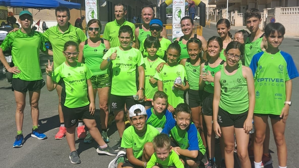 Atletas del Club Atletismo Elda en Novelda