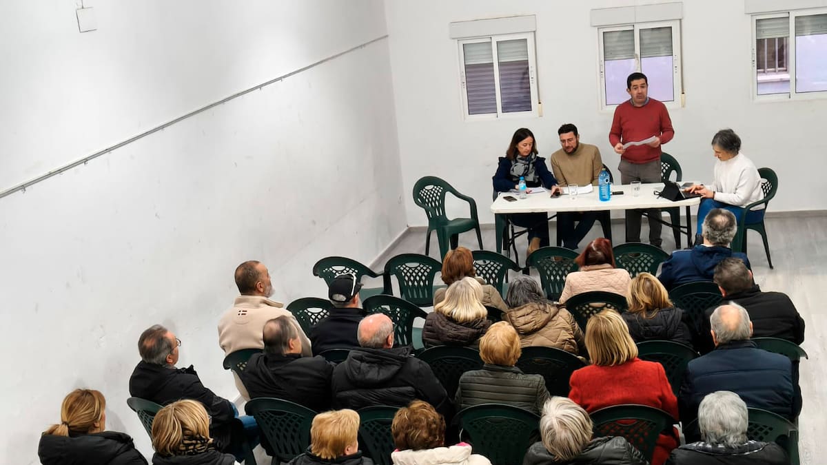 Alcalde y concejales inician en Batoi un ciclo de reuniones con la ciudadanía