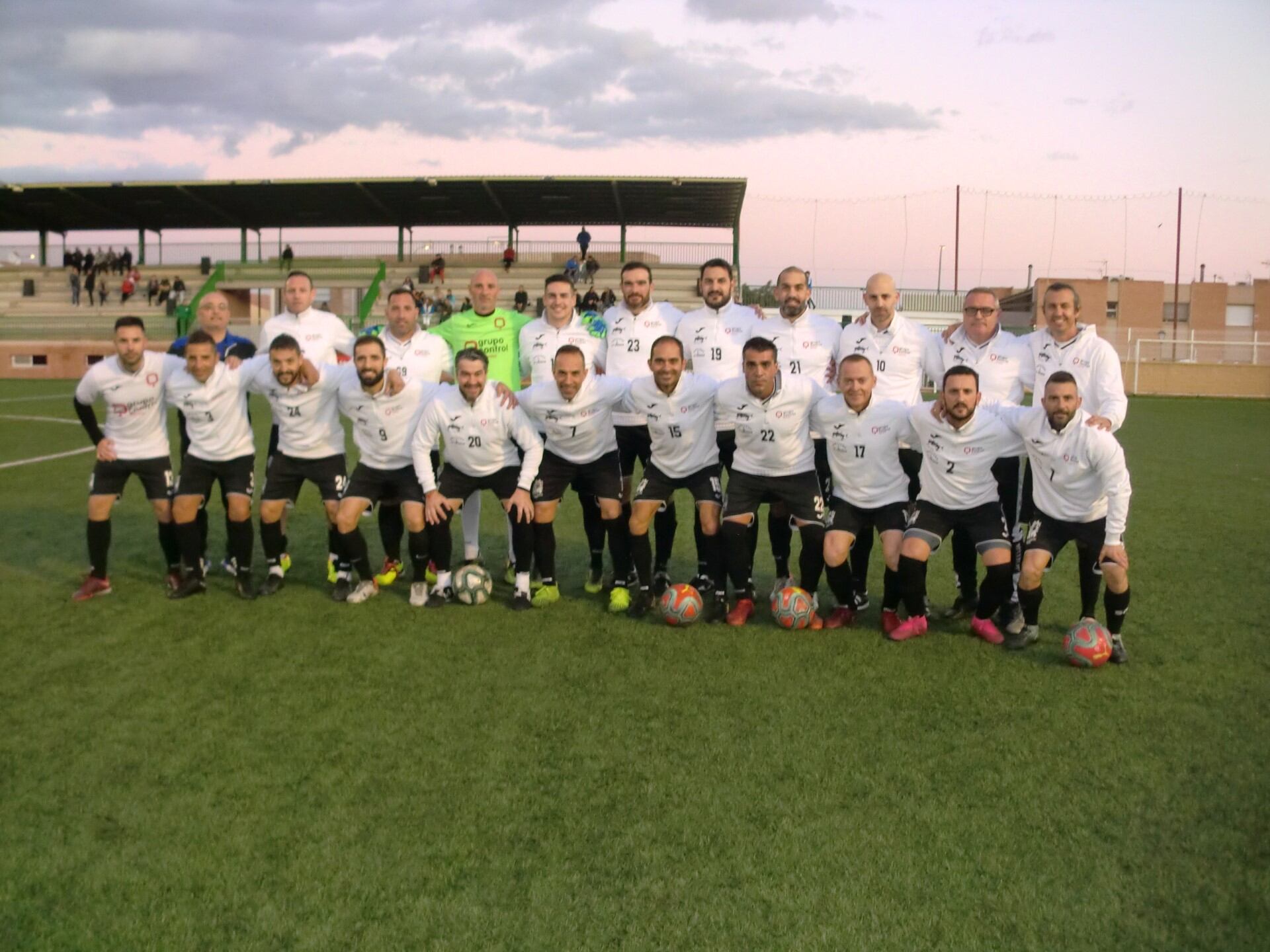 El Grupo Control defiende el título de campeón.