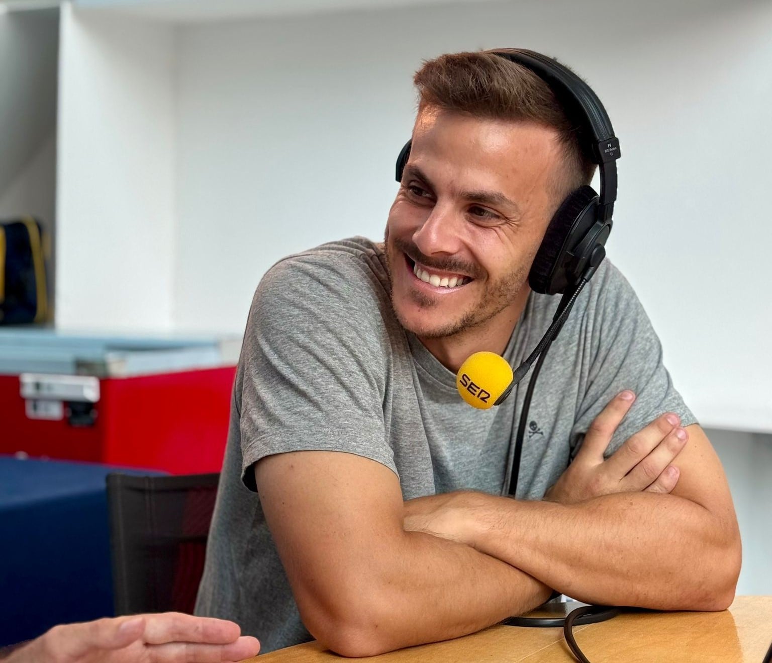 Eric Curbelo durante su entrevista en SER Deportivos Gijón desde la Feria de Muestras.
