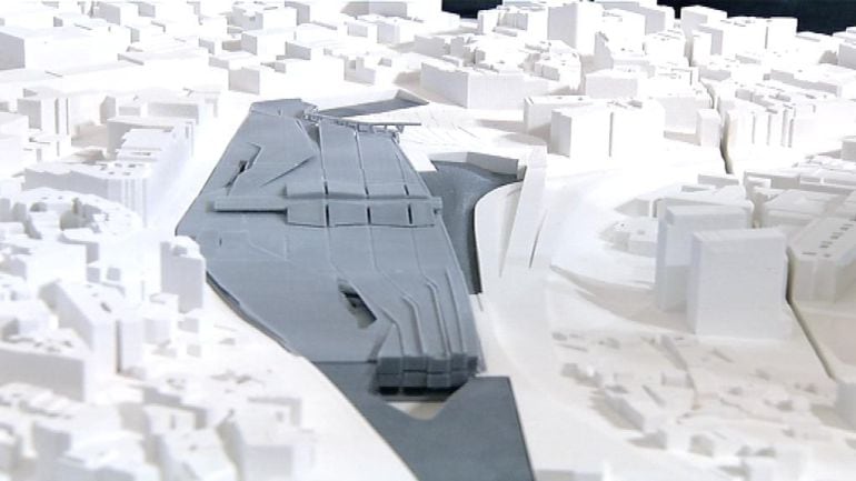 Proyecto en maqueta del Centro Vialia de Thom Mayne