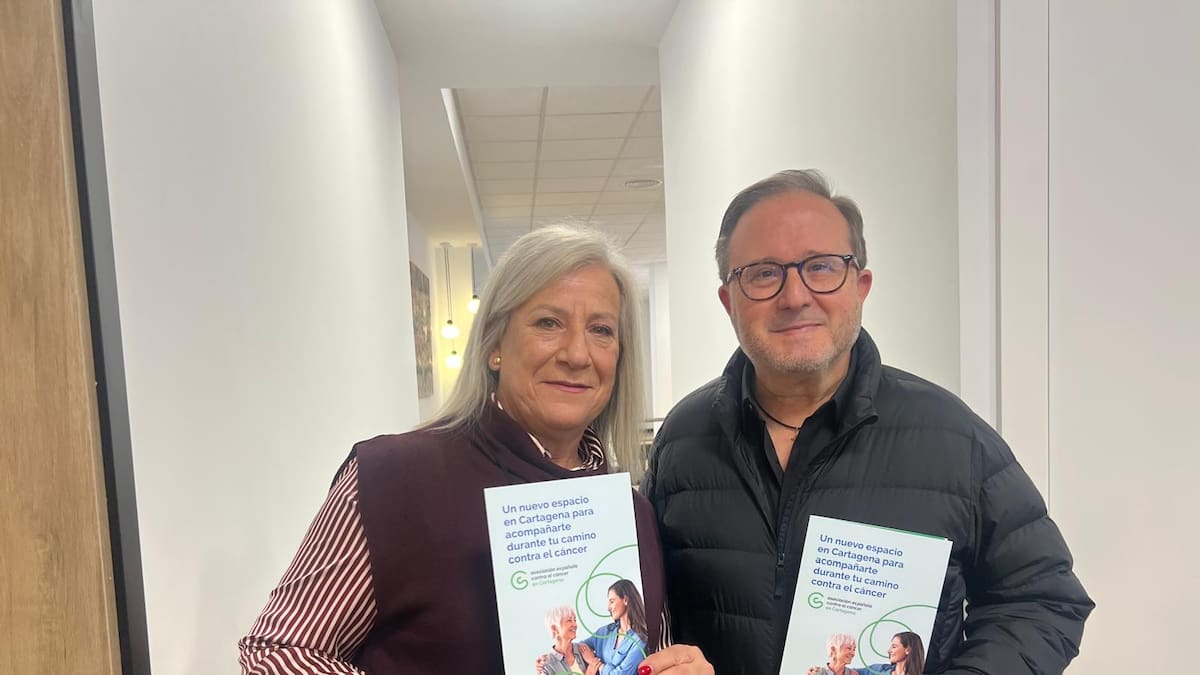 "Dura pero maravillosa": Los voluntarios de la AECC estrenan sede en Cartagena