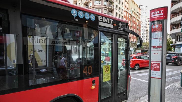 Entrevista en Hora 14 Comunitat Valenciana a Julia Martínez, presidenta de la Asociación de Comerciantes del centro de València