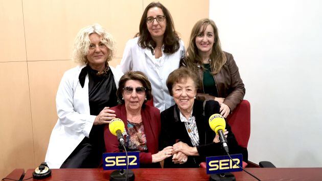 Sentadas: Blanca Medrano (i) y Librada Fraile (d). De pie: María del Olmo (i), Raquel Rico (c) y Mari Luz Sánchez (d).