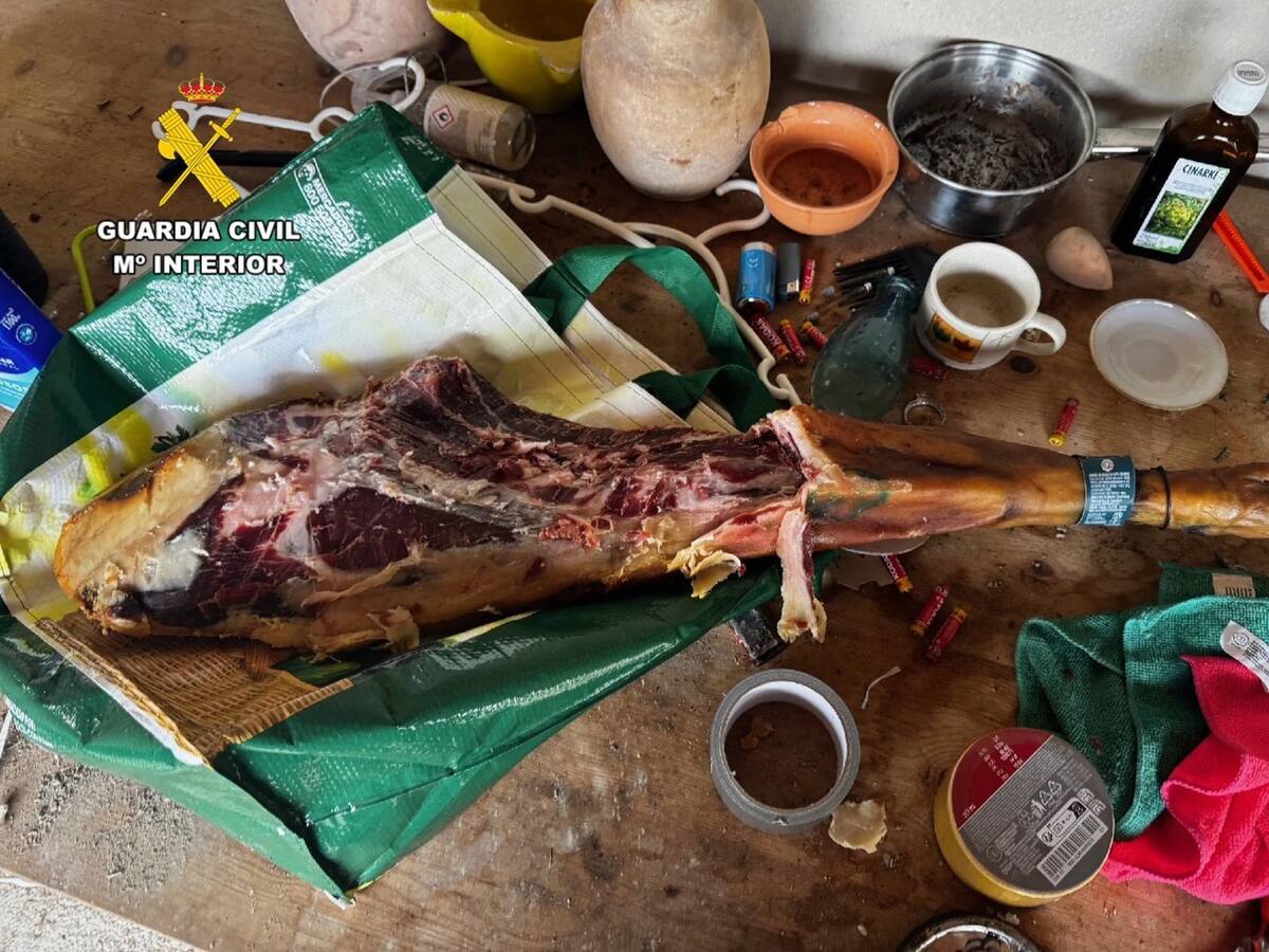 Investigan a una mujer por robar un jamón ibérico de más de 400 euros en un supermercado de Mallorca