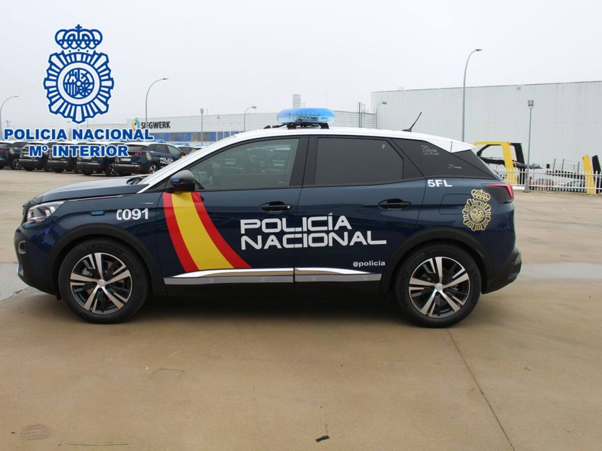 Un policía dispara en la pierna a un hombre que le perseguía con un hacha en Valladolid