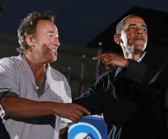 &quot;Hay sólo un puñado de personas que entran en tu vida con la música y cuentan la historia del pueblo estadounidense, Bruce Springsteen es una de esas personas&quot;, dijo Obama.