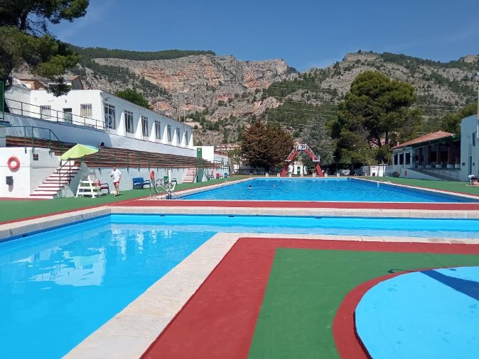 Piscina municipal José Trenzano Alós de Alcoy, recién abierta