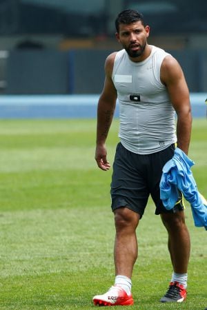 Imagen del &#039;Kun&#039; Agüero durante un entrenamiento con el City.