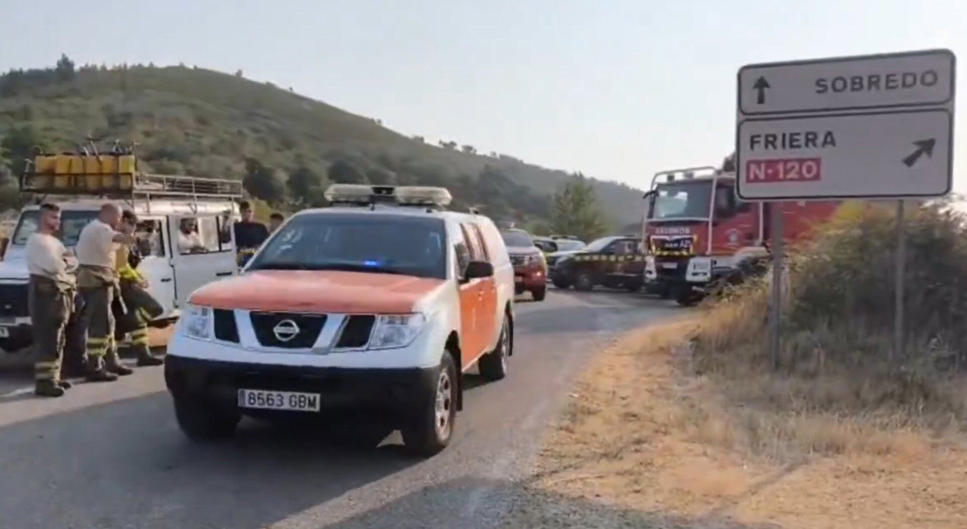 El contingente balear de ayuda sigue en Villarubín (León) luchando contra la reactivación de focos.- CAIB