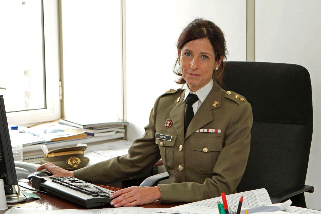 Fotografía de archivo de la coronel Patricia Ortega, que será la primera mujer general de las Fuerzas Armadas españolas después de que el Gobierno apruebe este viernes su ascenso a general de brigada. La ministra de Defensa, Margarita Robles, ha presentado esta propuesta de ascenso para su aprobación en la reunión del Consejo de Ministros de esta semana. 