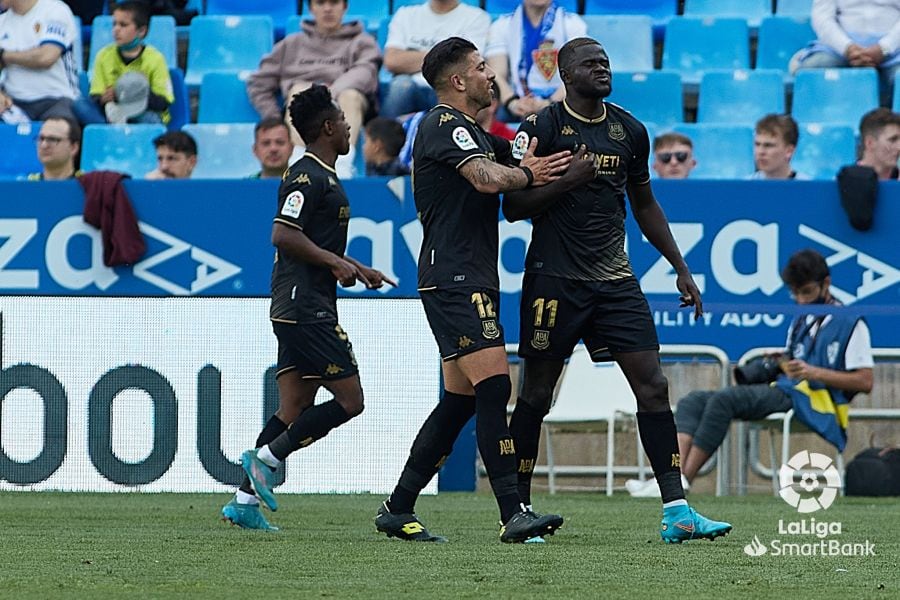 Jugadores del Alcorcón en su encuentro frente al Zaragoza