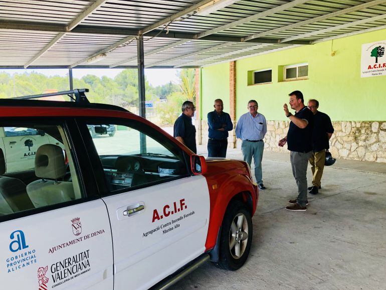 Entrega de un vehículo 4x4 del Consorcio de Bomberos a ACIF Marina Alta.