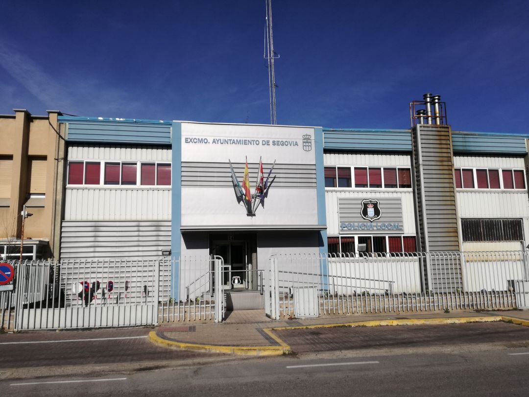 El Ayuntamiento trabaja en la sustitución de hasta trece policías locales que se jubilan en 2019