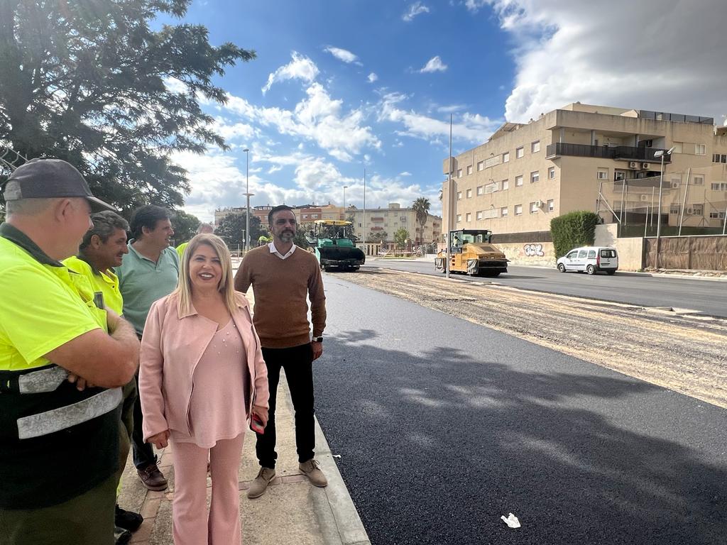 Mamen Sánchez, junto al delegado de Urbanismo, José Antonio Díaz, durante su visita a las obras / Ayuntamiento de Jerez