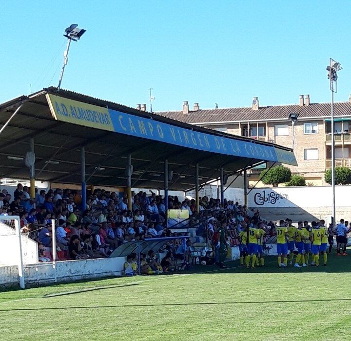 El Almudévar ganaba en su campo con un gran ambiente en las gradas en plenas fiestas