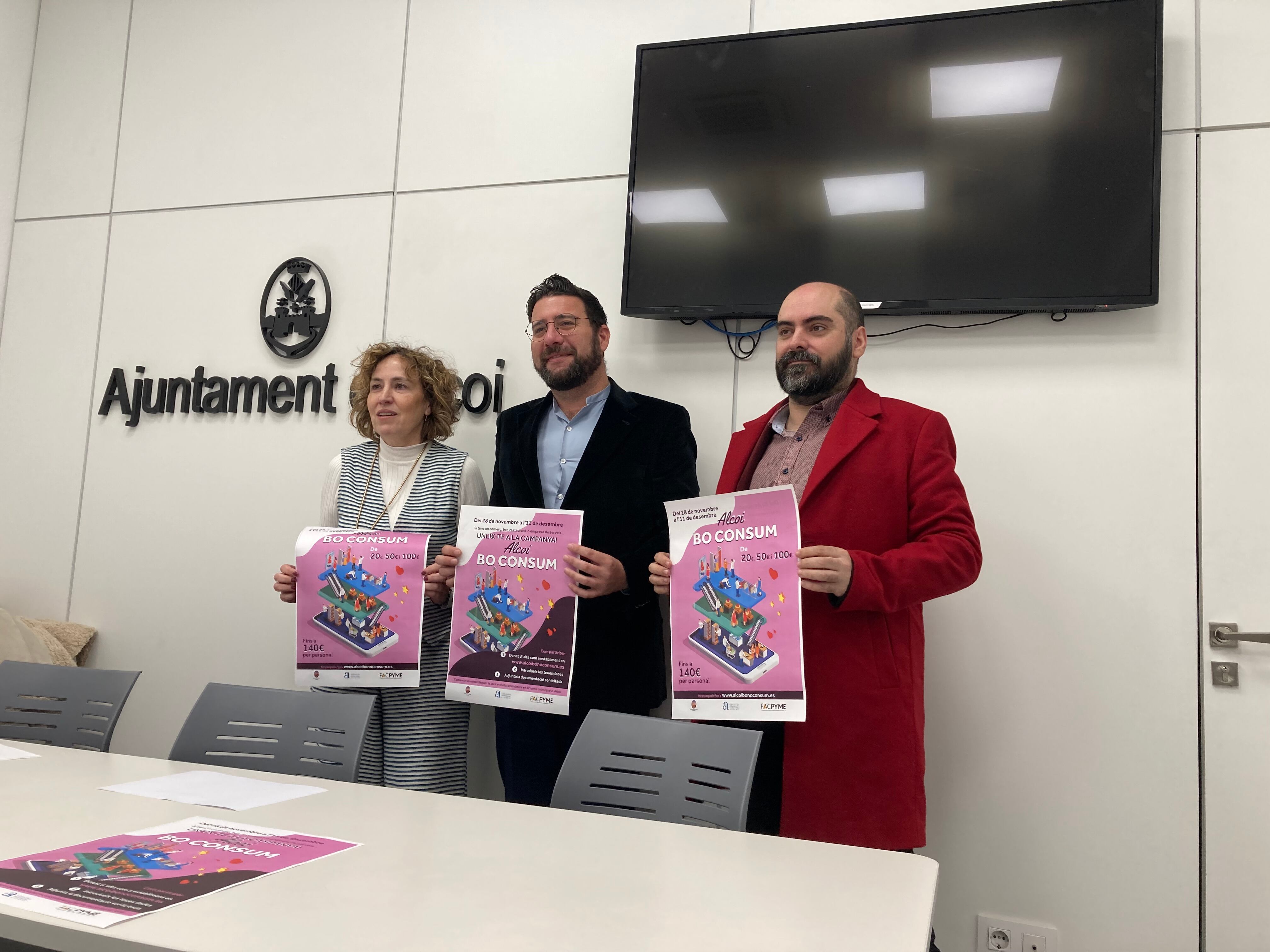 Julia Company, Alex Cerradelo y Alejandro Cerro presentan la iV campaña de bonos consumo de Alcoy