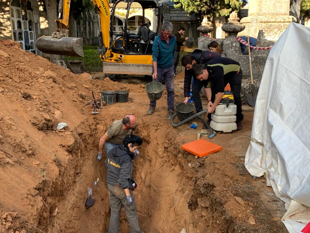 Excavaciones realizadas los pasados 13, 14 y 15 de octubre en el cementerio de Jaca