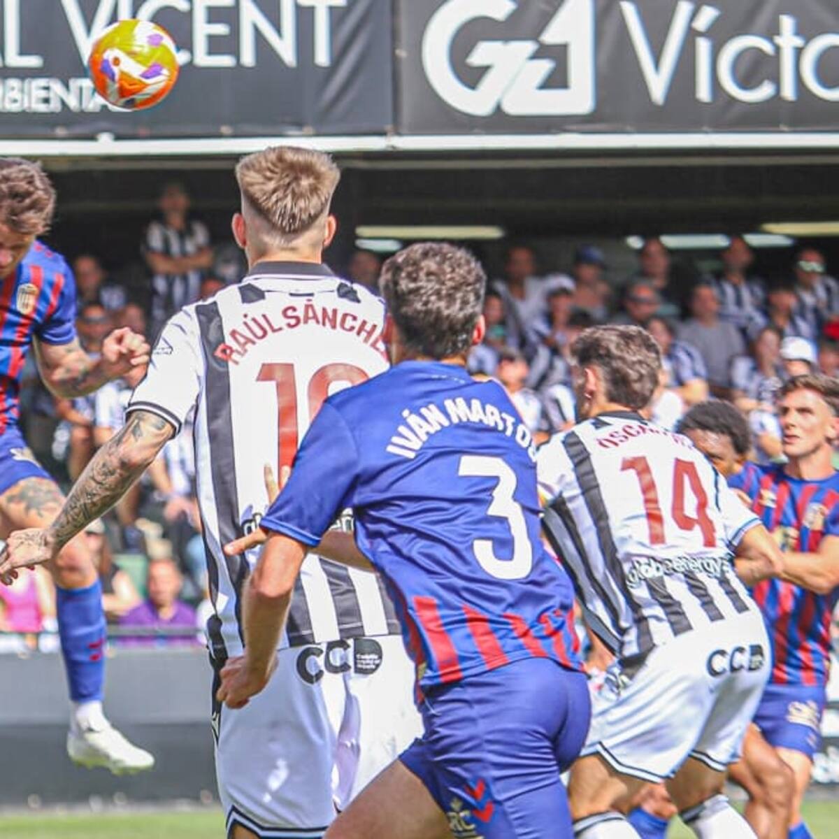 El Eldense sale con vida del todo o nada de Castellón (1-1)