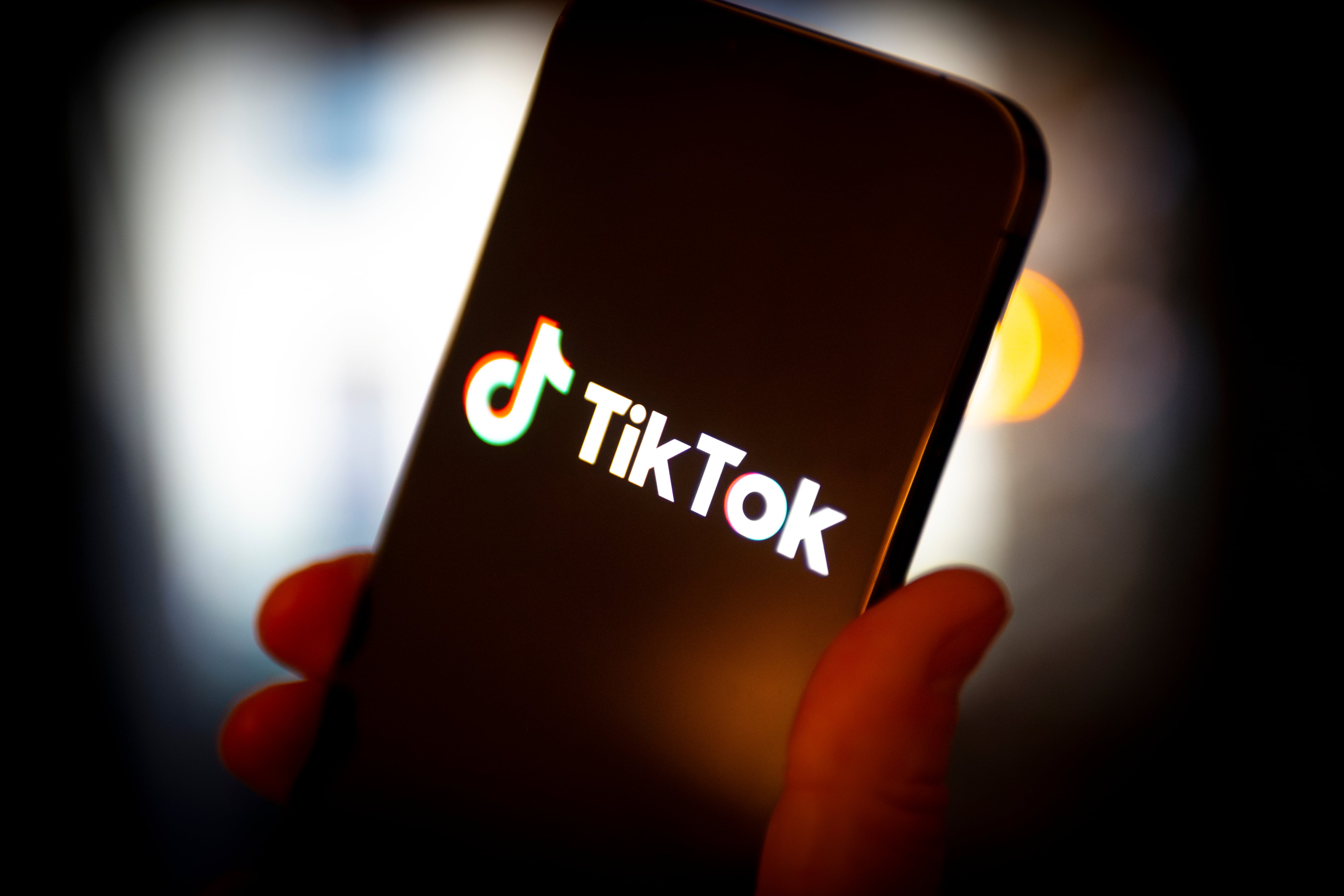 La App de TikTok en un teléfono móvil.