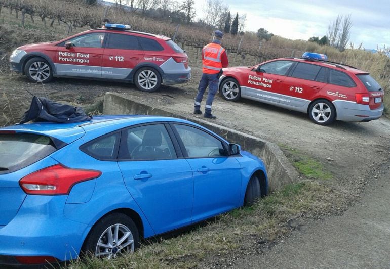 Vehículo a la fuga y accidentado en Cascante