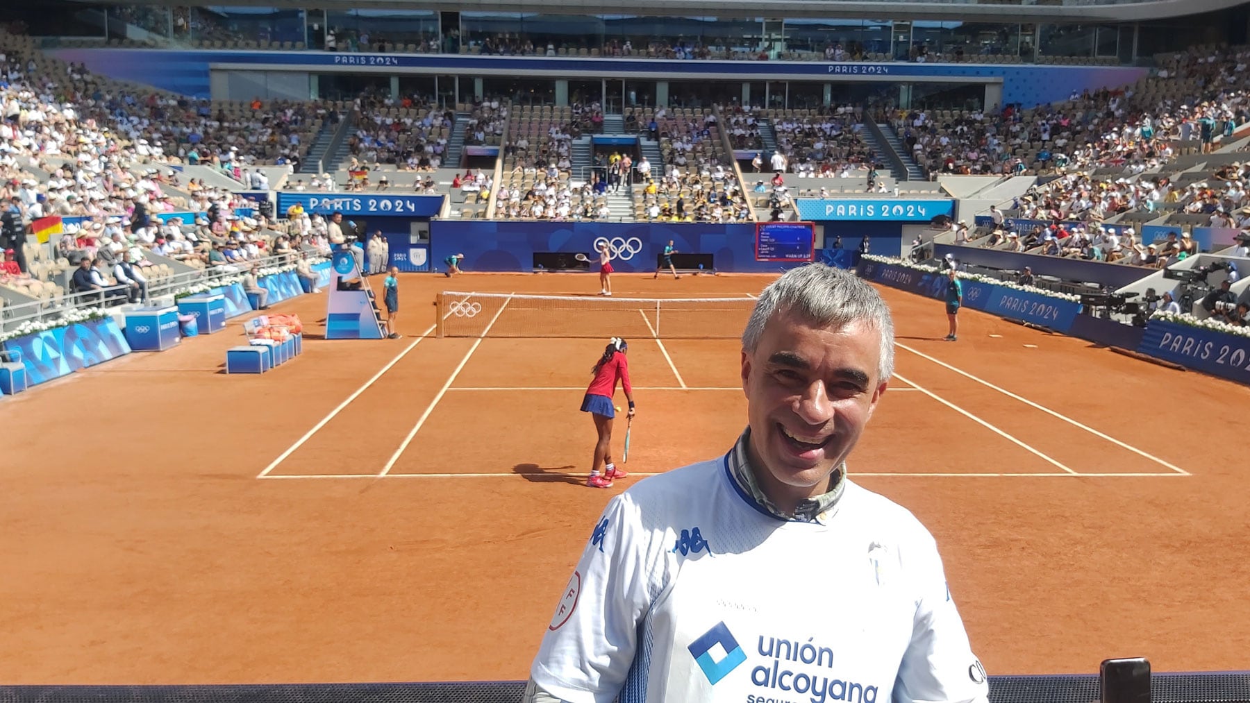 Paco Agulló en la pista Philip Chartier de las instalaciones de Roland Garros, justo antes del inicio del partido entre Coco Gauff y Dona Vekic