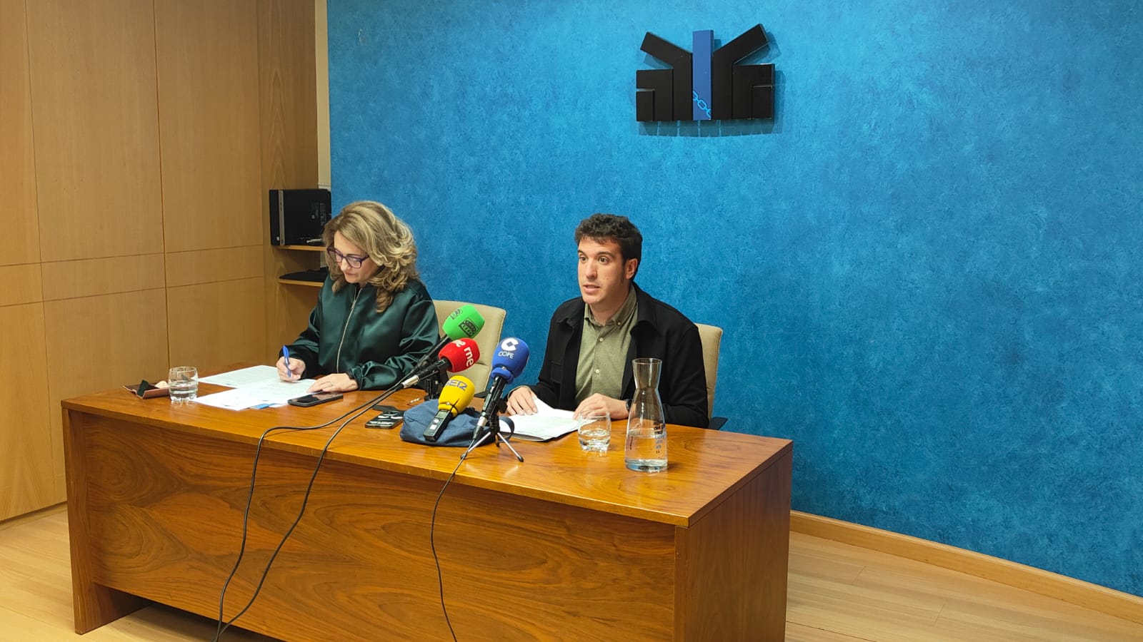 Xabier Alcuaz, presidente de la FNMC, junto a Susana Castanera, miembro de la Ejecutiva de la Federación y del Grupo Motor contra la despoblación