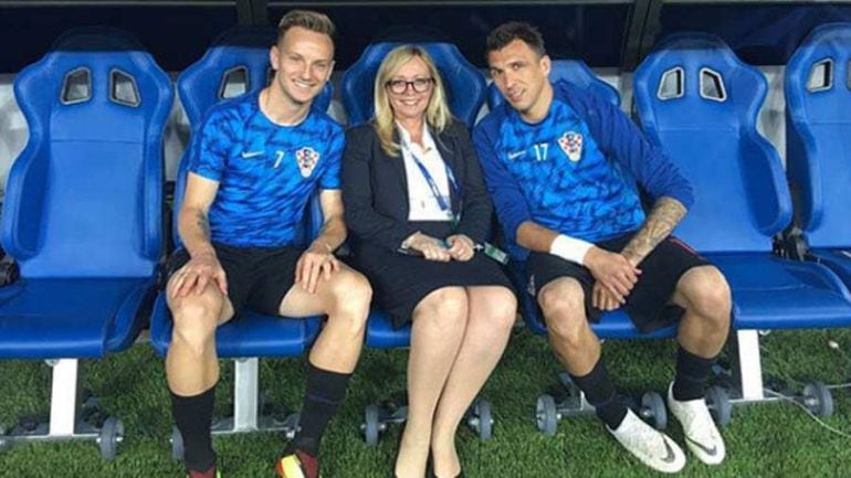 Iva Olivari, junto a Rakitic y Mandzukic