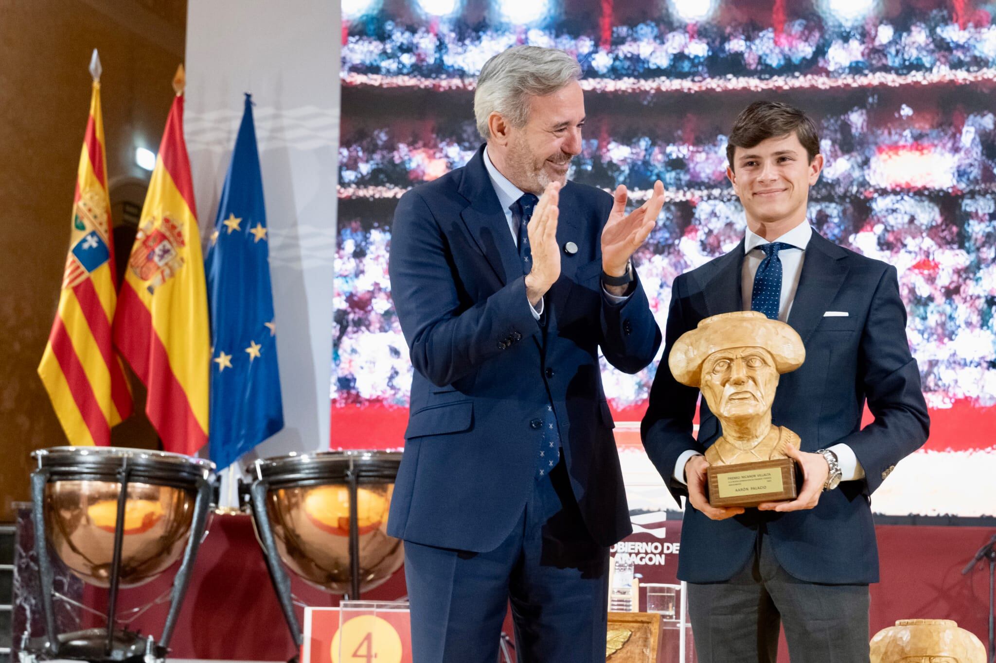 Aarón Palacio recibe el premio Nicanor Villalta 2025 / Fabián Simón, gobierno de Aragón