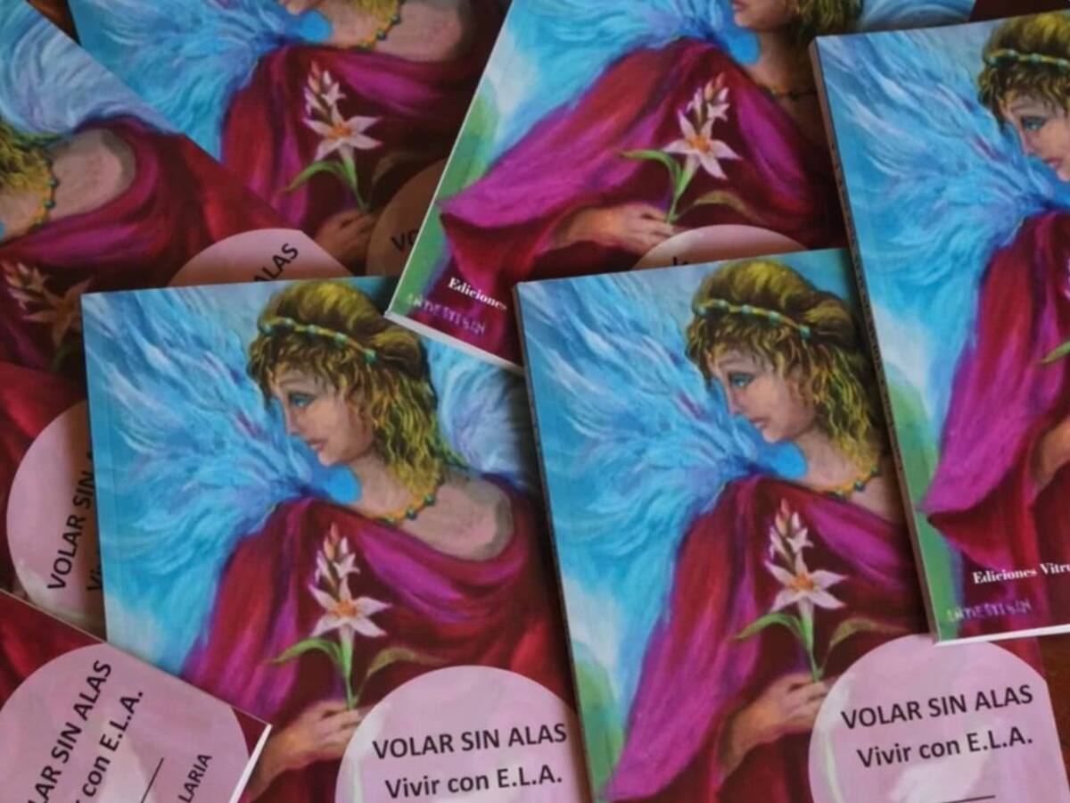 Carlos Laria, autor de 'Volar sin alas-Vivir con ELA': "Todo es una lucha constante, estamos completamente desguarnecidos"