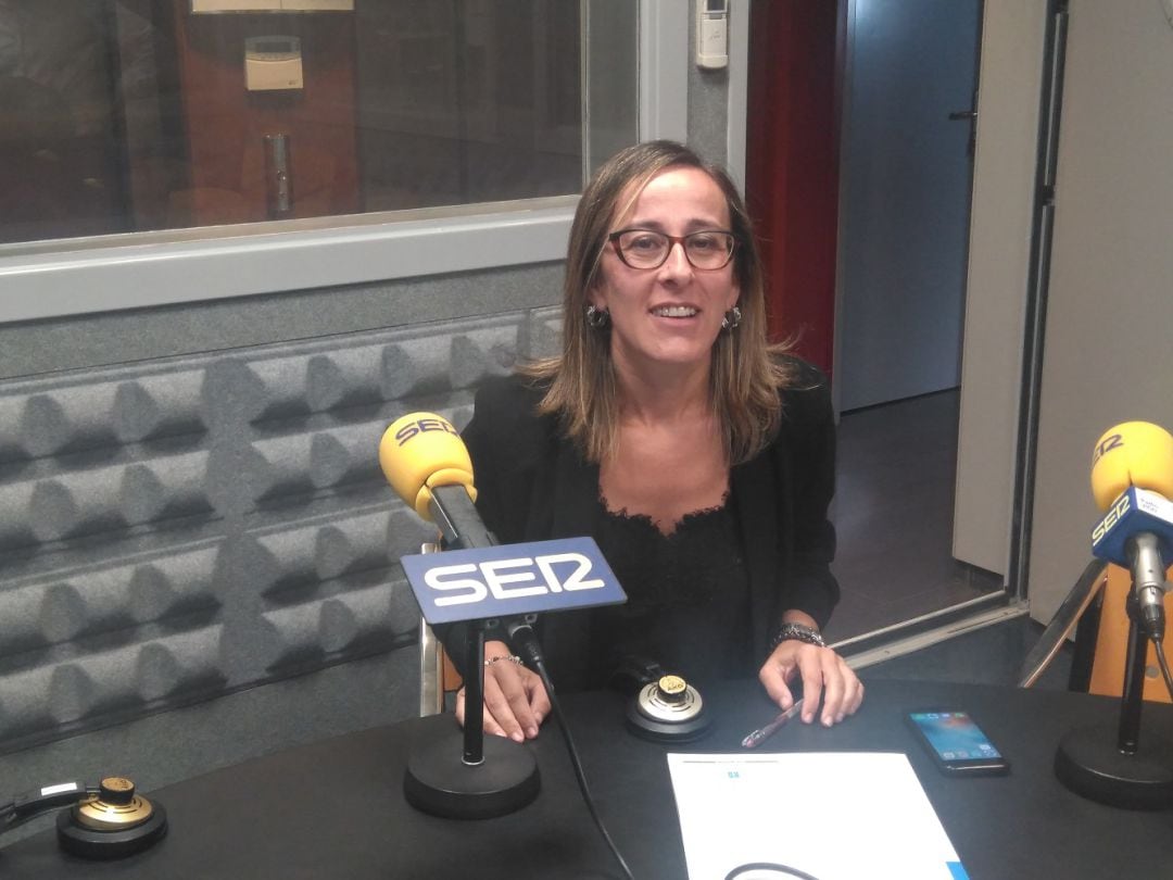 Ethel Vázquez durante su entrevista en Radio Vigo