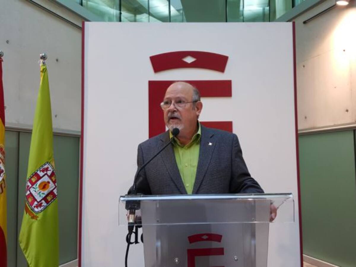 "Fueron contratados a dedo en la Diputación y ahora son indefinidos"