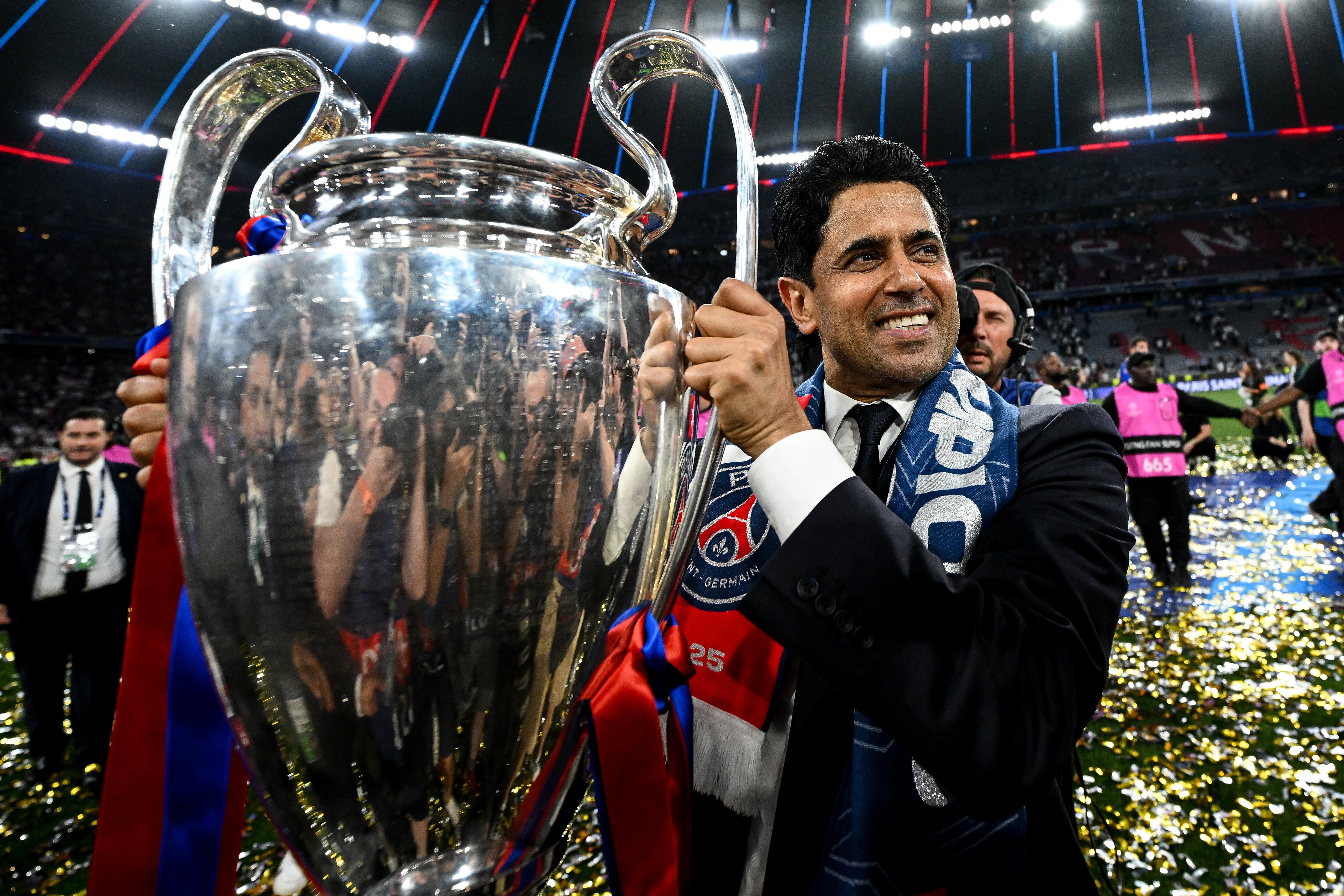 Nasser Al-Khelaifi, presidente del PSG, celebra el título de la Champions